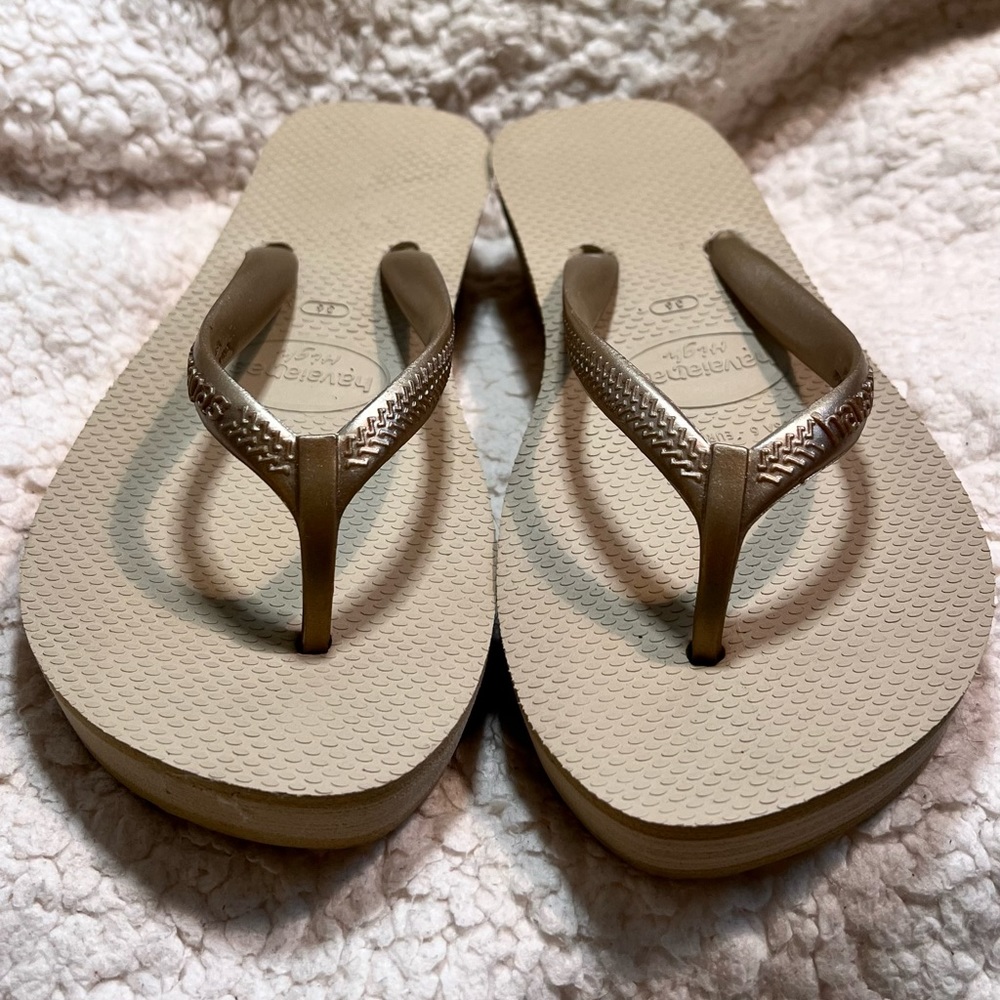 Havaianas wedge sandal size 36